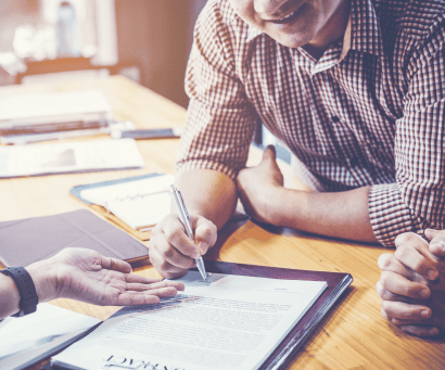how much do foster parents get paid