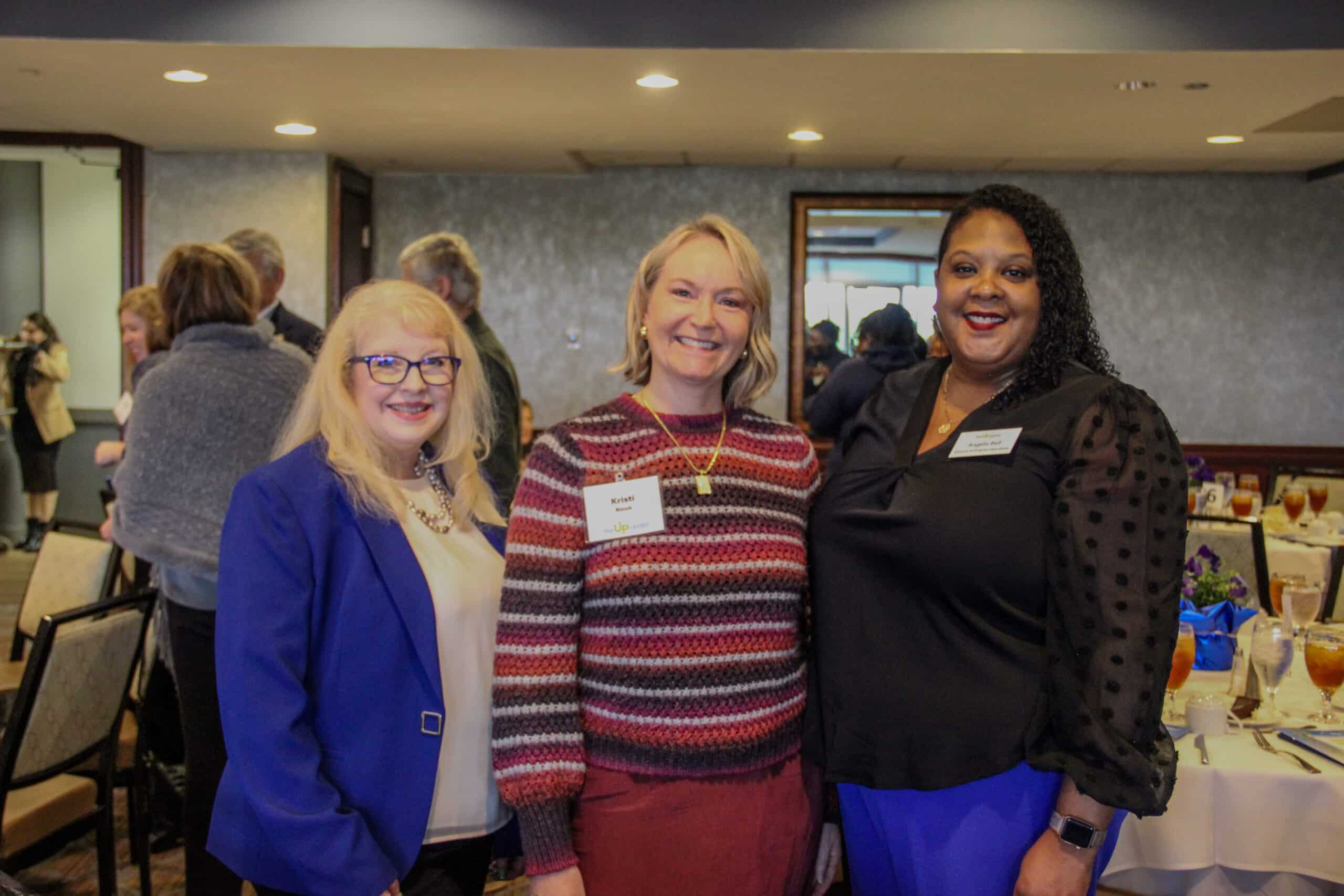 fy25-annual-meeting-4