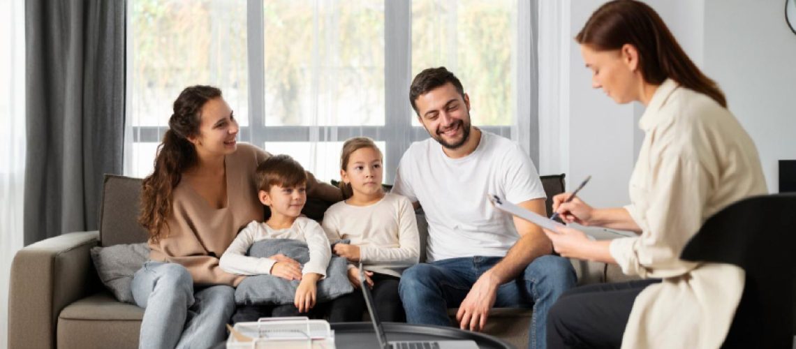 Home-Visitors-Help-Parents-Navigate-the-Early-Years-with-Confidence